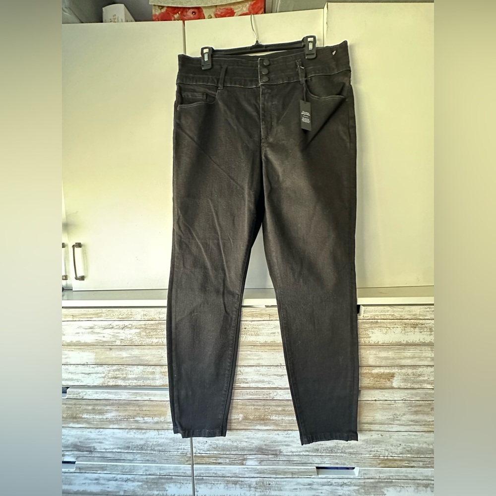 🖤 NWT Ann Taylor Curvy Fit High Rise Skinny Jeans Size 16 Black
